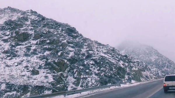 Из-за погодных условий приостановлено движение по трассе Бишкек – Алматы изображение публикации