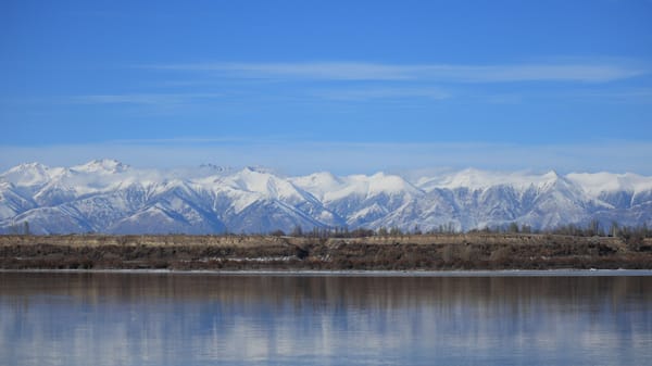 Депутат ЖК предлагает трансформировать сельскохозяйственные земли на Иссык-Куле под строительство зон отдыха изображение публикации