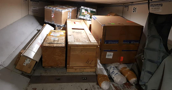 Через аэропорт «Манас» пытались незаконно ввезти части воздушного судна из Индии изображение публикации