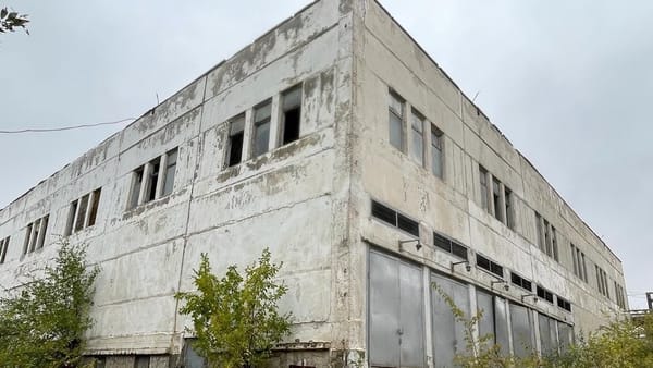 В госсобственность вернули завод «Кристалл» — на его базе люди Камчы Кольбаева построили майнинг-ферму изображение публикации