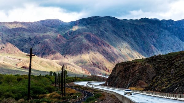 Минтранс закрыл поворот для следующих в Бишкек машин на участок трассы в Бооме, где продают каттаму изображение публикации