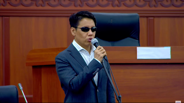 Бекешев предлагает пожаловаться в Госдуму на действия силовиков РФ в отношении советника посольства КР изображение публикации