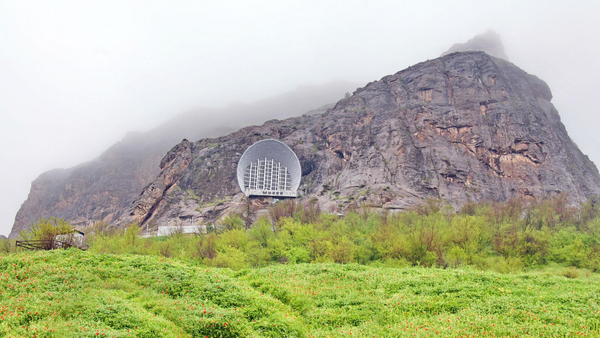 Чиновники Оша незаконно передали частникам крупный земельный участок на горе Сулайман-Тоо изображение публикации