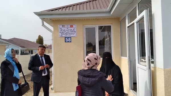 Госстрой недоволен качеством строительства домов социального городка в Таласе изображение публикации