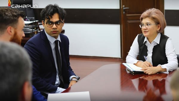 Минцифры и Starlink создадут рабочую группу для тестового запуска спутникового интернета в КР изображение публикации