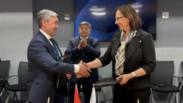 Акылбек Жапаров завершил поездку в США. С кем встречался и какие документы подписаны? изображение публикации