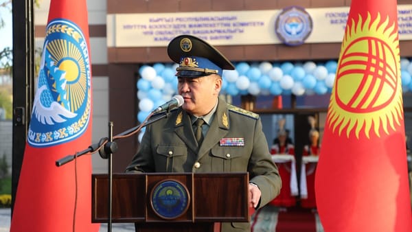 «Приду, проверю» – Ташиев поручил полпреду Джалал-Абадской области уложить асфальт в Шамалды-Сае за две недели изображение публикации