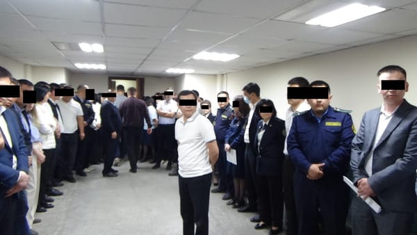 ГКНБ задержал инспекторов УГНС по Первомайскому району столицы за регулярные поборы с предпринимателей изображение публикации