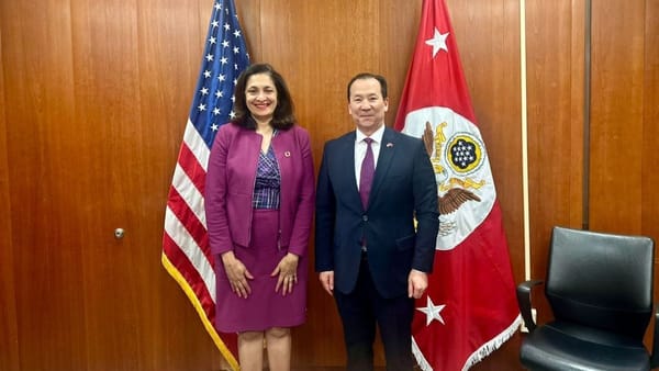 Заместитель госсекретаря США и посол КР обсудили принятый закон об НКО изображение публикации