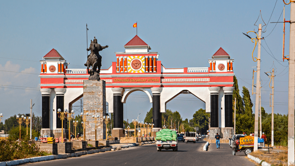 Власти Джалал-Абада объявили очередной тендер на документацию для строительства муниципального рынка изображение публикации