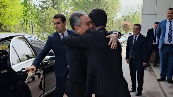 Главы МИД Кыргызстана и Узбекистана обсудили скорое начало крупных проектов в энергетике и транспорте изображение публикации