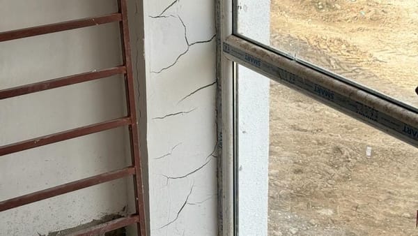 Госстрой выявил нарушения при строительстве школы в Таласской области – ФОТО изображение публикации