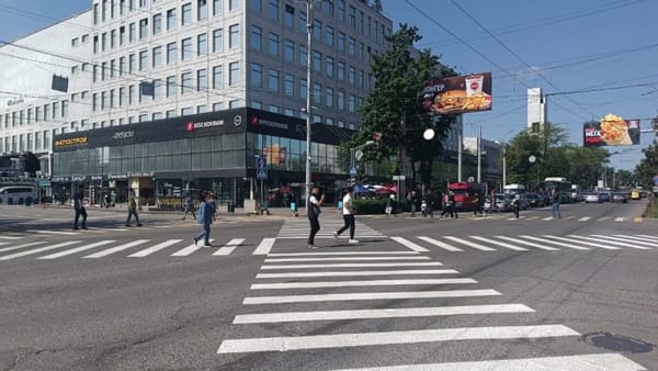 В центре Бишкека появился диагональный пешеходный переход изображение публикации
