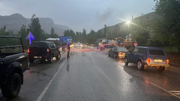 На некоторых дорогах Баткенской области введено одностороннее движение из-за селей изображение публикации
