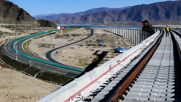 Строительство железной дороги КНР – КР – РУз обсудили на совещании президента Узбекистана изображение публикации