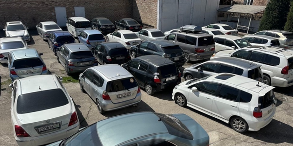 В КР легализовали 13 тысяч машин с иностранными номерами — срок истекает 1 октября изображение публикации