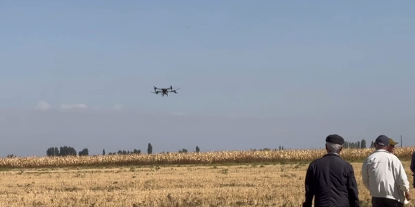 Применение дрона на поле. Фото: Минсельхоз.