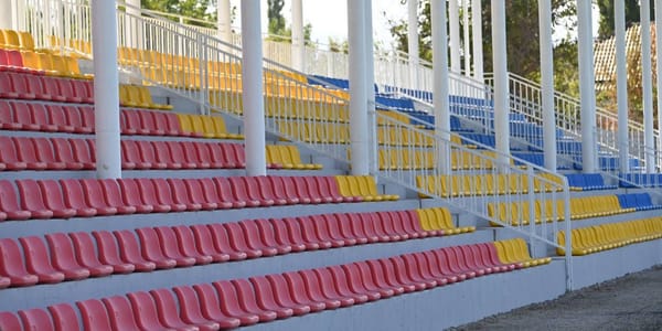 Ремонт центрального стадиона Сокулукского района. Фото: Минстрой.