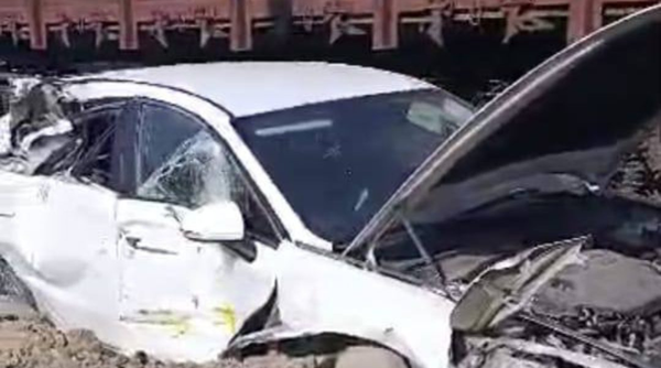 Столкновение поезда и автомобиля на перегоне Аламедин–Кант, Кыргызстан, 14 октября 2025 года, есть пострадавшие.