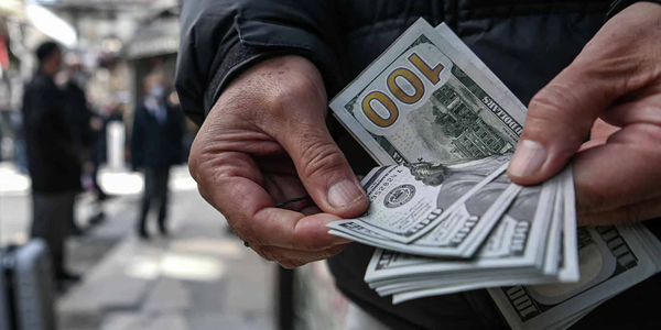 В Бишкеке и Оше на 530 тысяч сомов оштрафованы две обменки и 24 валютчика изображение публикации