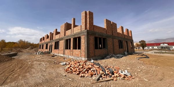 Строительство детсада в селе Кара-Суу. Фото: Минстрой.