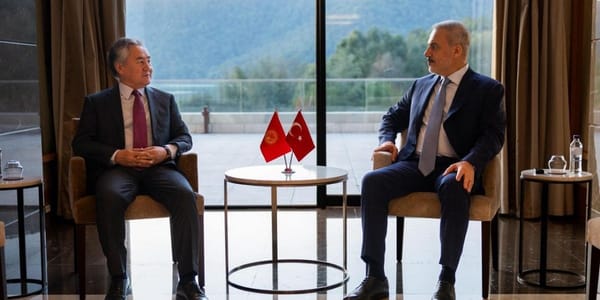 Встреча глав МИД Кыргызстана и Турции. Фото: МИД.