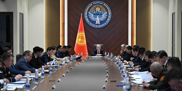 Адылбек Касымалиев провел заседание штаба по подготовке к выборам депутатов Жогорку Кенеша