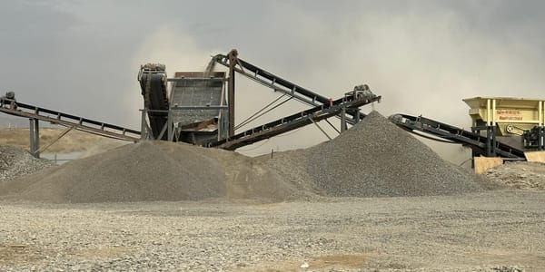 Завод ОсОО «Ченюань» в селе Жалгыз-Терек Нарынского района. Фото: Минстрой.