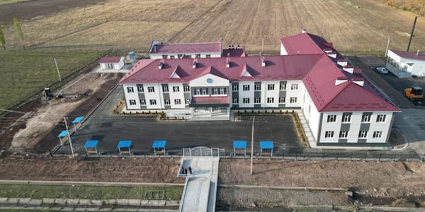 В селе Бер-Булак построили новую школу на 275 учеников за 192 млн сомов изображение публикации