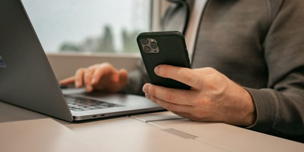 Осторожно, фишинг: как одно SMS может лишить вас не только Apple ID, но и криптокошелька изображение публикации