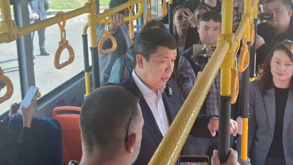 Пресс-тур мэрии Бишкека во время экспертной встречи. Фото: Economist.kg.