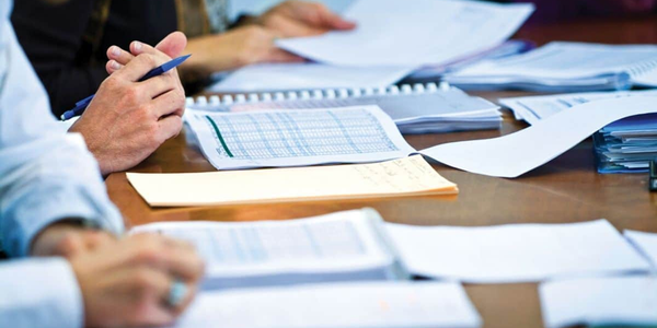 Новые налоговые правила: «дробление бизнеса», контроль камер, ответственность рынков и ТЦ, запрет чужих терминалов