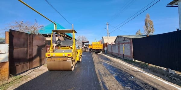 На улице Кедейкан в Бишкеке завершили укладку асфальта изображение публикации