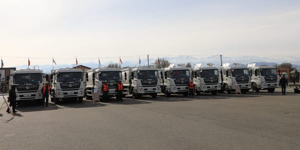 Ташиев передал Балыкчы 36 единиц коммунальной техники на 100 млн сомов изображение публикации