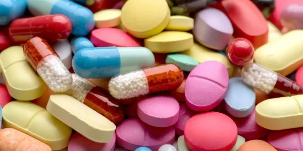 Кабмин КР уточнил порядок контроля качества лекарств и медицинских изделий изображение публикации