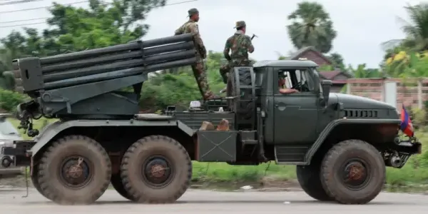 МИД КР призвал граждан избегать поездок в районы конфликта на границе Камбоджи и Таиланда изображение публикации