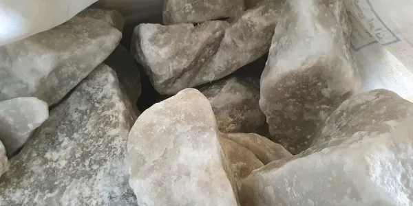 Кыргызстан вернул в Узбекистан 22 тонны соли для скота из-за проблем с документами изображение публикации