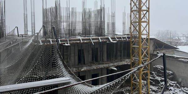 Минстрой выявил нарушения на стройке 12-этажного дома в селе Датка изображение публикации