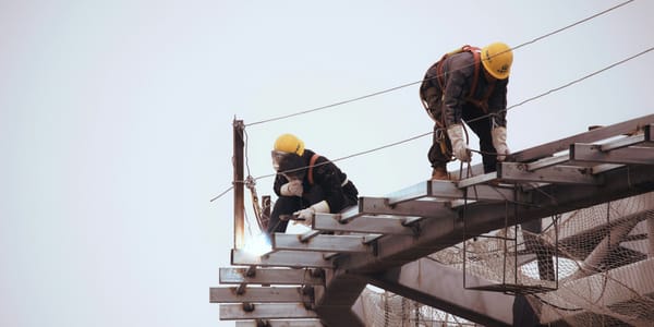 Могут ли длинные выходные отразиться на зарплате? Разбираемся в ТК КР изображение публикации