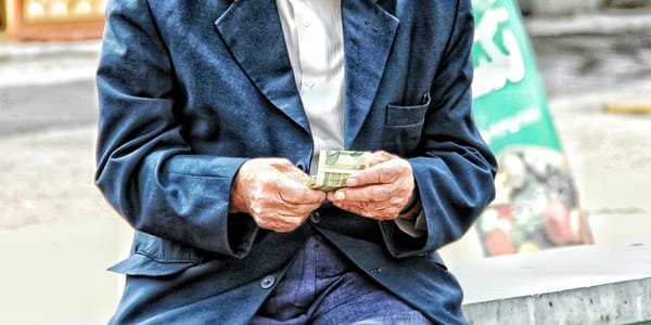 Пенсионные накопления в КР могут разрешить тратить на ипотеку супругов изображение публикации