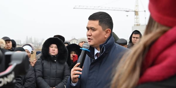 Минстрой возобновит стройки «Доолот курулуш» и передаст активы государству изображение публикации