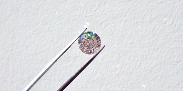 Кабмин КР ввел обязательную экспертизу алмазов и обновил правила для ювелиров изображение публикации