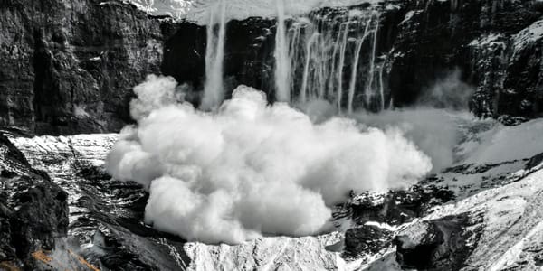 Сход лавин возможен на ряде дорог КР с 5 по 7 февраля: список опасных участков изображение публикации