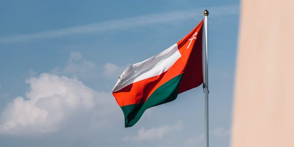 Кыргызстан эвакуирует 360 граждан из ОАЭ двумя спецрейсами через Оман