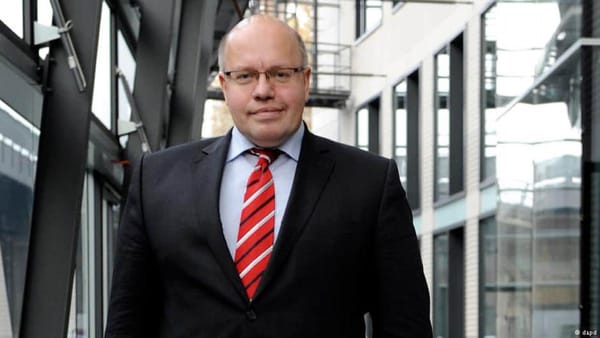 Министра экономики Германии пригласили на бизнес-форум в Бишкек изображение публикации