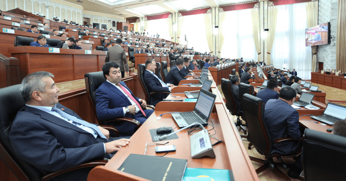 НКО хотят обязать отчитываться о доходах и расходах. Сравнительная таблица предложенных изменений изображение публикации