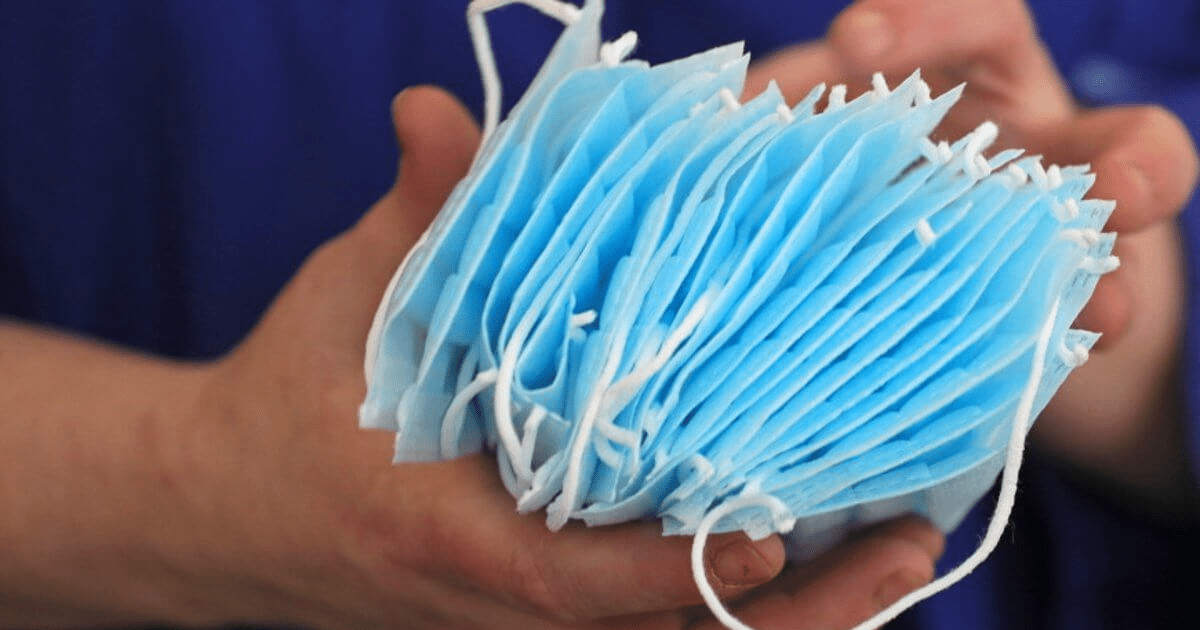 Маски кыргызстанского производства в понедельник поступят в продажу. ВИДЕО изображение публикации