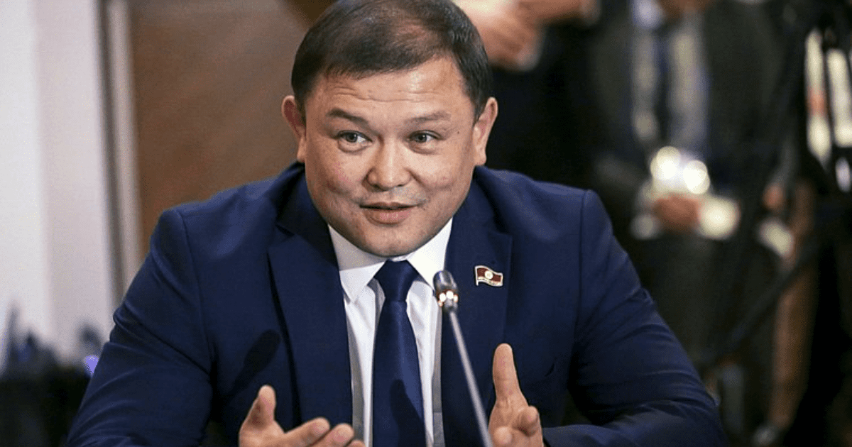 Дастан Джумабеков все еще руководит коммерческим кооперативом, а его супруга – фармкомпанией, не указанными в декларациях изображение публикации