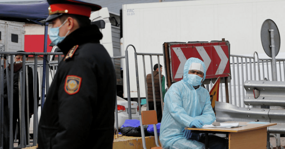 Как проверяют на коронавирус водителей грузовиков на границе рассказали в Минздраве изображение публикации