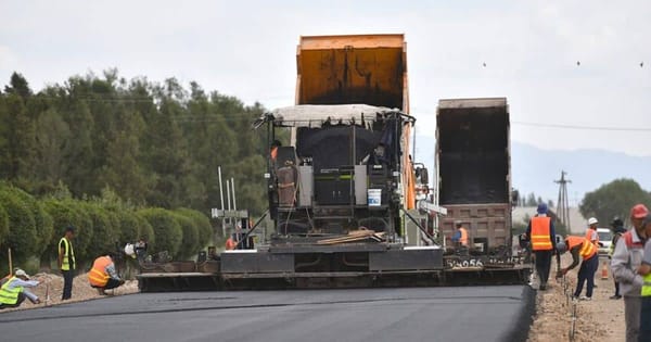 «Кабальный кредит». Депутаты призвали пересмотреть условия по проекту реконструкции Иссык-Кульского кольца изображение публикации
